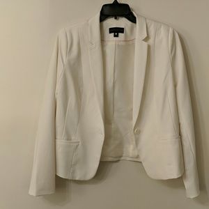 One button winter white blazer